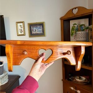 Heart Shelf With 2 Pegs